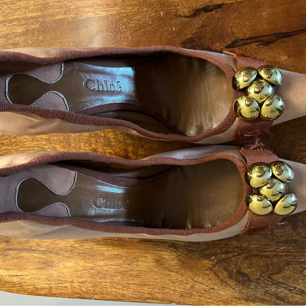 Glow pink satin embellished pointed toe pumps